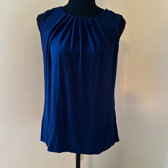 **ROZ & ALI* Navy Sleeveless Top Size XS - Picture 1 of 7